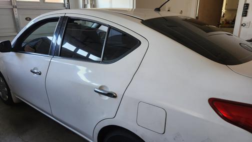 White 2014 Nissan Versa 1.6 SV