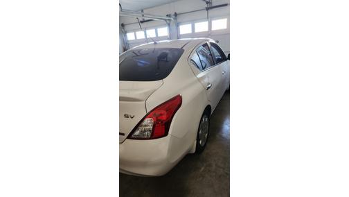White 2014 Nissan Versa 1.6 SV