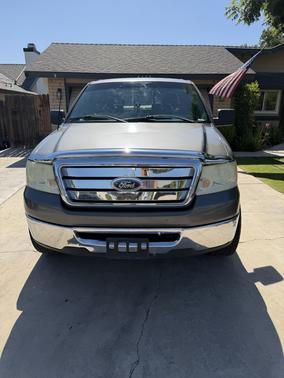 Gray 2006 Ford F-150 XLT SuperCrew