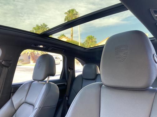 2014 Porsche Cayenne Platinum Edition