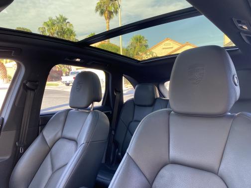 2014 Porsche Cayenne Platinum Edition
