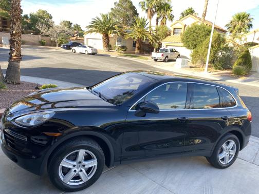 2014 Porsche Cayenne Platinum Edition