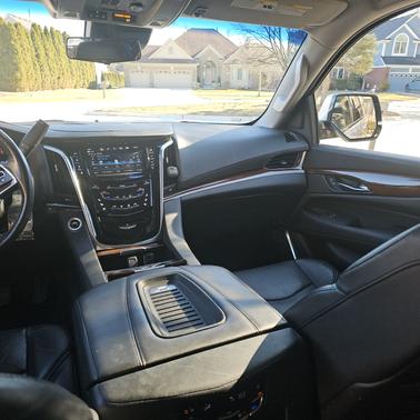 2019 Cadillac Escalade Luxury