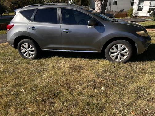 Gray 2013 Nissan Murano SV