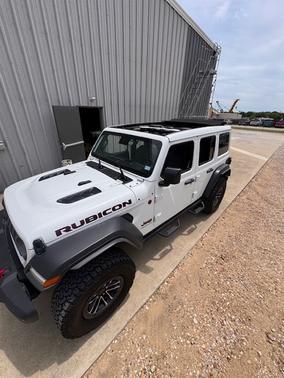 White 2025 Jeep Wrangler Rubicon