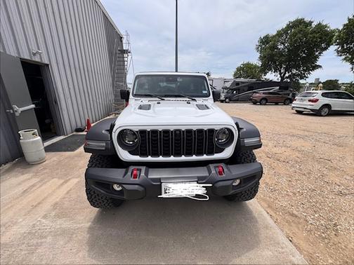 White 2025 Jeep Wrangler Rubicon