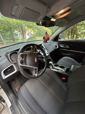 Beige 2014 Chevrolet Equinox 1LT