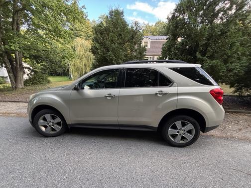 Beige 2014 Chevrolet Equinox 1LT