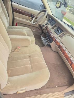 Gold 2004 Mercury Grand Marquis GS