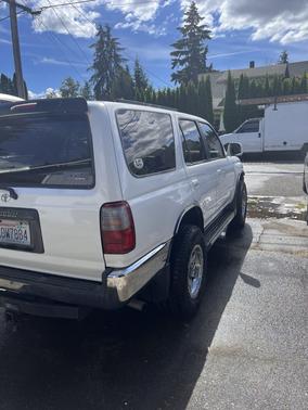 White 1998 Toyota 4Runner SR5 4WD