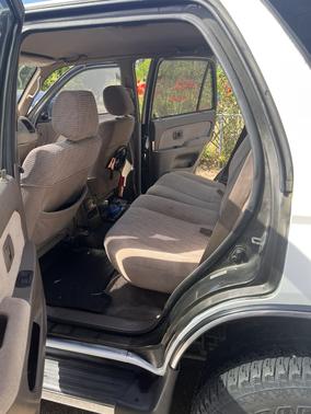White 1998 Toyota 4Runner SR5 4WD
