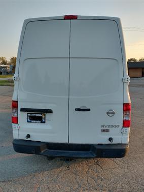 2014 Nissan NV Cargo NV2500 HD SV V8