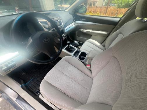 Gray 2014 Subaru Outback 2.5i
