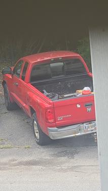 Red 2006 Dodge Dakota SLT Club Cab