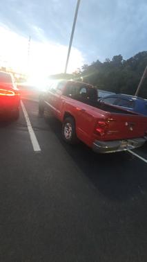 Red 2006 Dodge Dakota SLT Club Cab