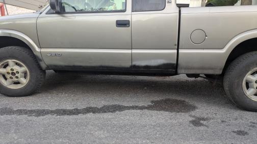 2000 Chevrolet S-10 LS Extended Cab