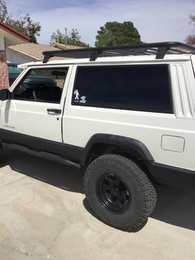 White 1999 Jeep Cherokee SE