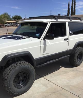 White 1999 Jeep Cherokee SE