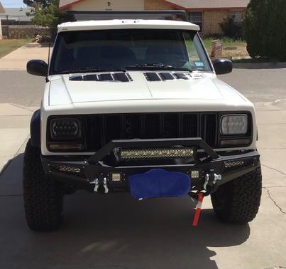 White 1999 Jeep Cherokee SE