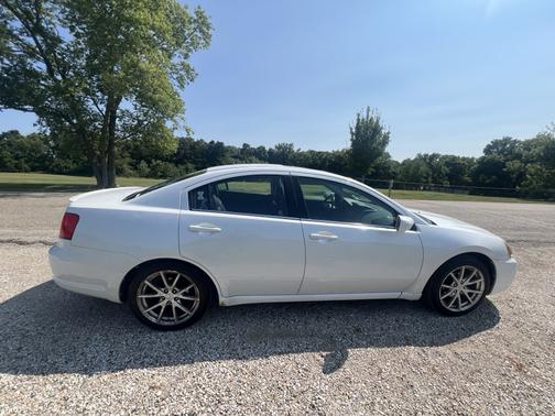 White 2012 Mitsubishi Galant SE