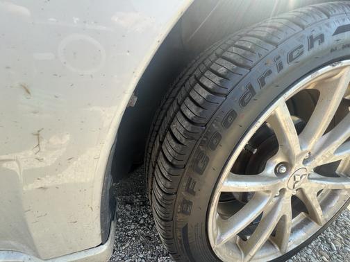 White 2012 Mitsubishi Galant SE