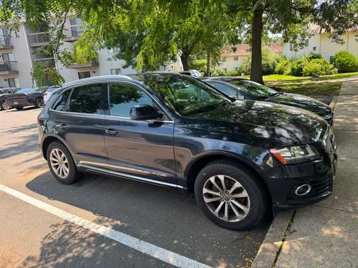 Black 2014 Audi Q5 2.0T Premium