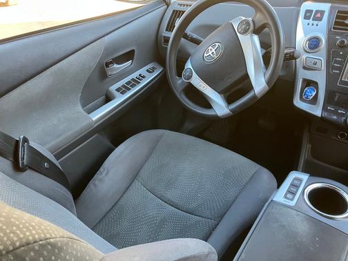 2012 Toyota Prius v Two