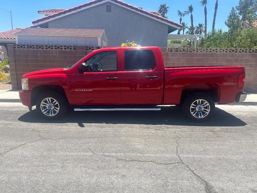 Red 2011 Chevrolet Silverado 1500 LT