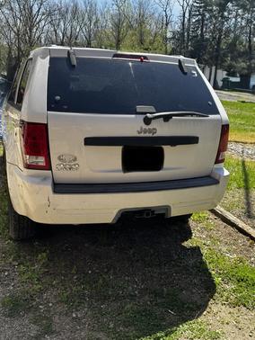 White 2007 Jeep Grand Cherokee Laredo