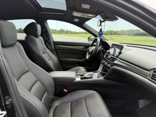 2022 Honda Accord Sport 2.0T
