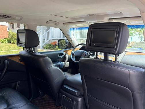 Black 2014 INFINITI QX80 Base