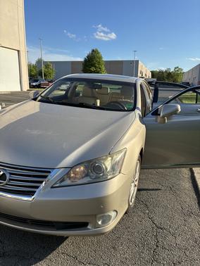 Beige 2010 Lexus ES 350 Base