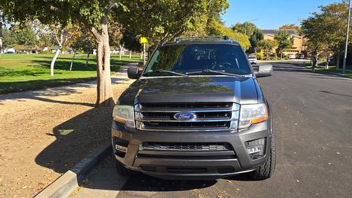 Gray 2015 Ford Expedition EL XLT