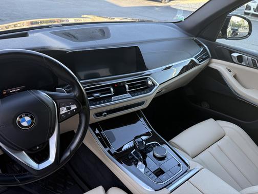 Black 2019 BMW X5 xDrive40i