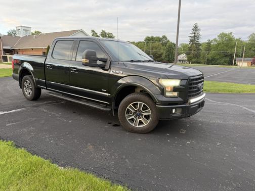 Black 2015 Ford F-150 XLT