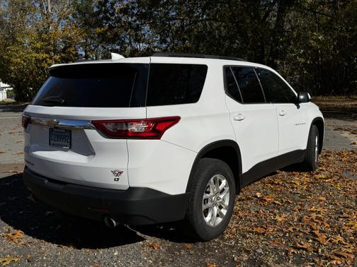 2020 Chevrolet Traverse LT Cloth