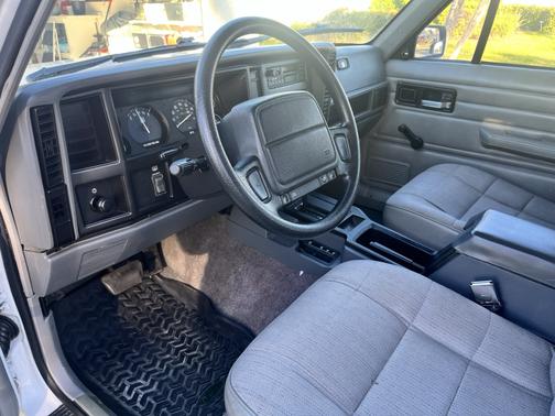 1995 Jeep Cherokee RH Drive