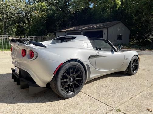 2005 Lotus Elise Base