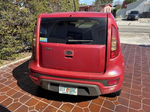 2012 Kia Soul +