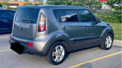 2011 Kia Soul +