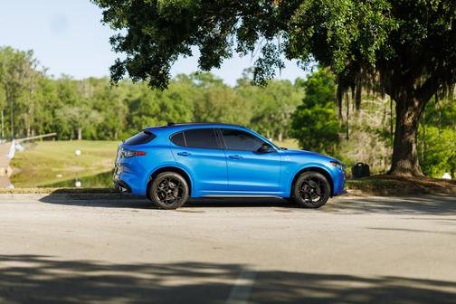 2024 Alfa Romeo Stelvio Quadrifoglio Carbon
