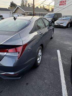 2023 Hyundai ELANTRA SE