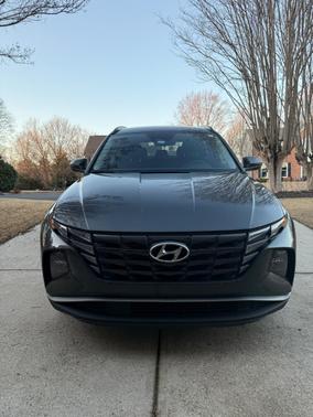 Gray 2023 Hyundai TUCSON SEL