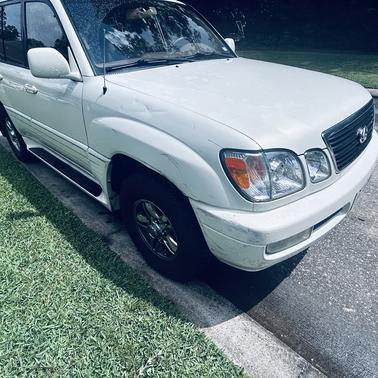 Beige 1999 Lexus LX 470 Base