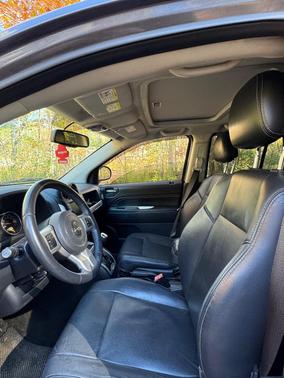 Gray 2015 Jeep Compass Latitude