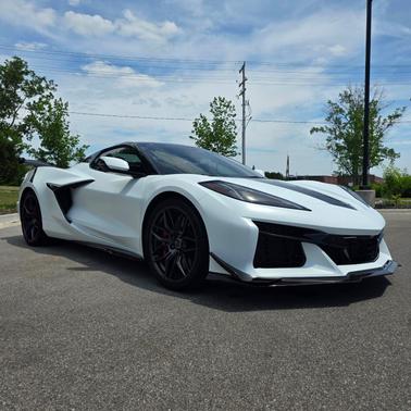 White 2024 Chevrolet Corvette Z06 w/3LZ