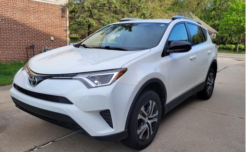 2016 Toyota RAV4 LE