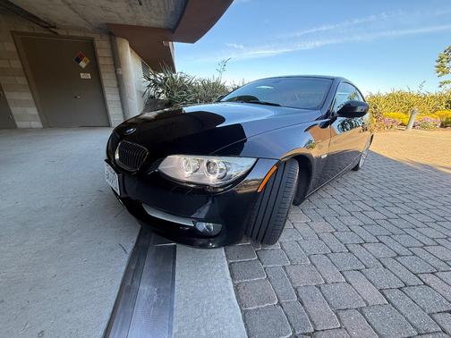 Black 2011 BMW 328 i