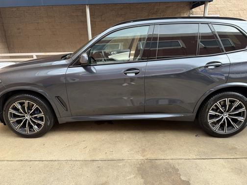 Gray 2021 BMW X5 xDrive40i