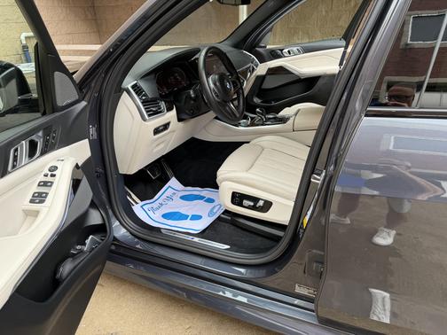 Gray 2021 BMW X5 xDrive40i